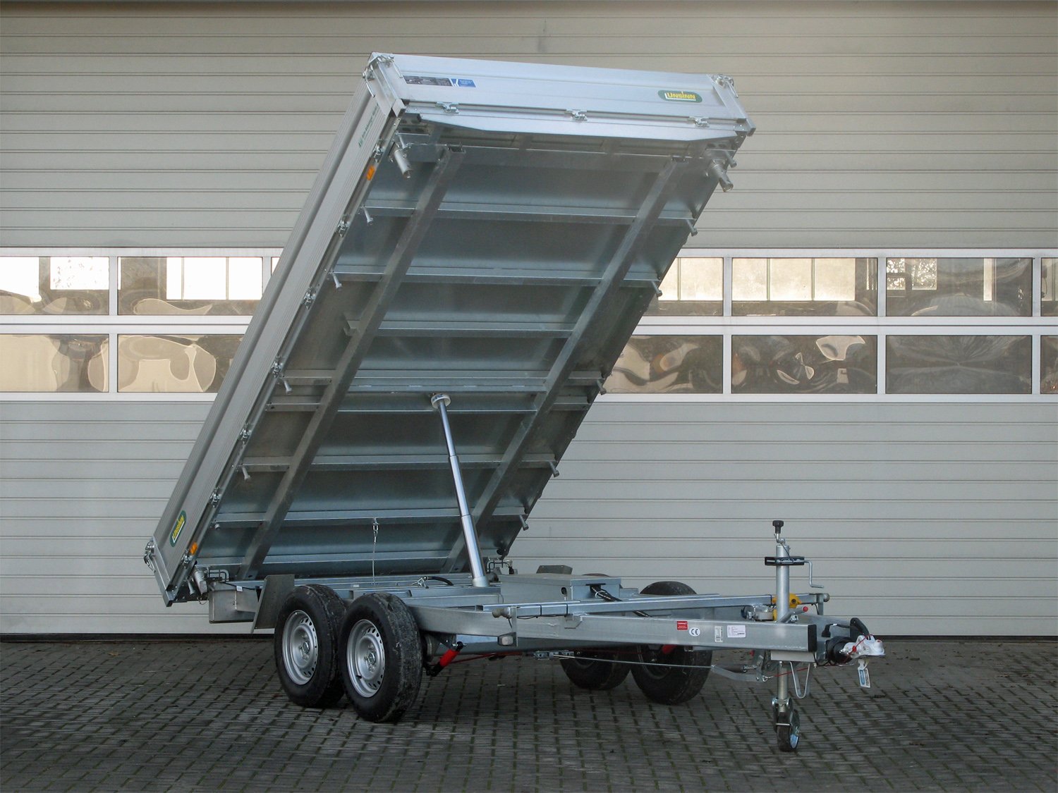 51fb18046e665c3a0df6457781ae8125.jpg Unsinn UDK 3620-35-14 E-Pumpe, Stahlboden, 14 Zurrpins Spinlock – Bild 1