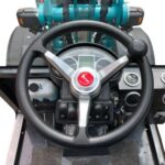 Akrotect Hoflader AK 808 mit Kabine – Bild 11