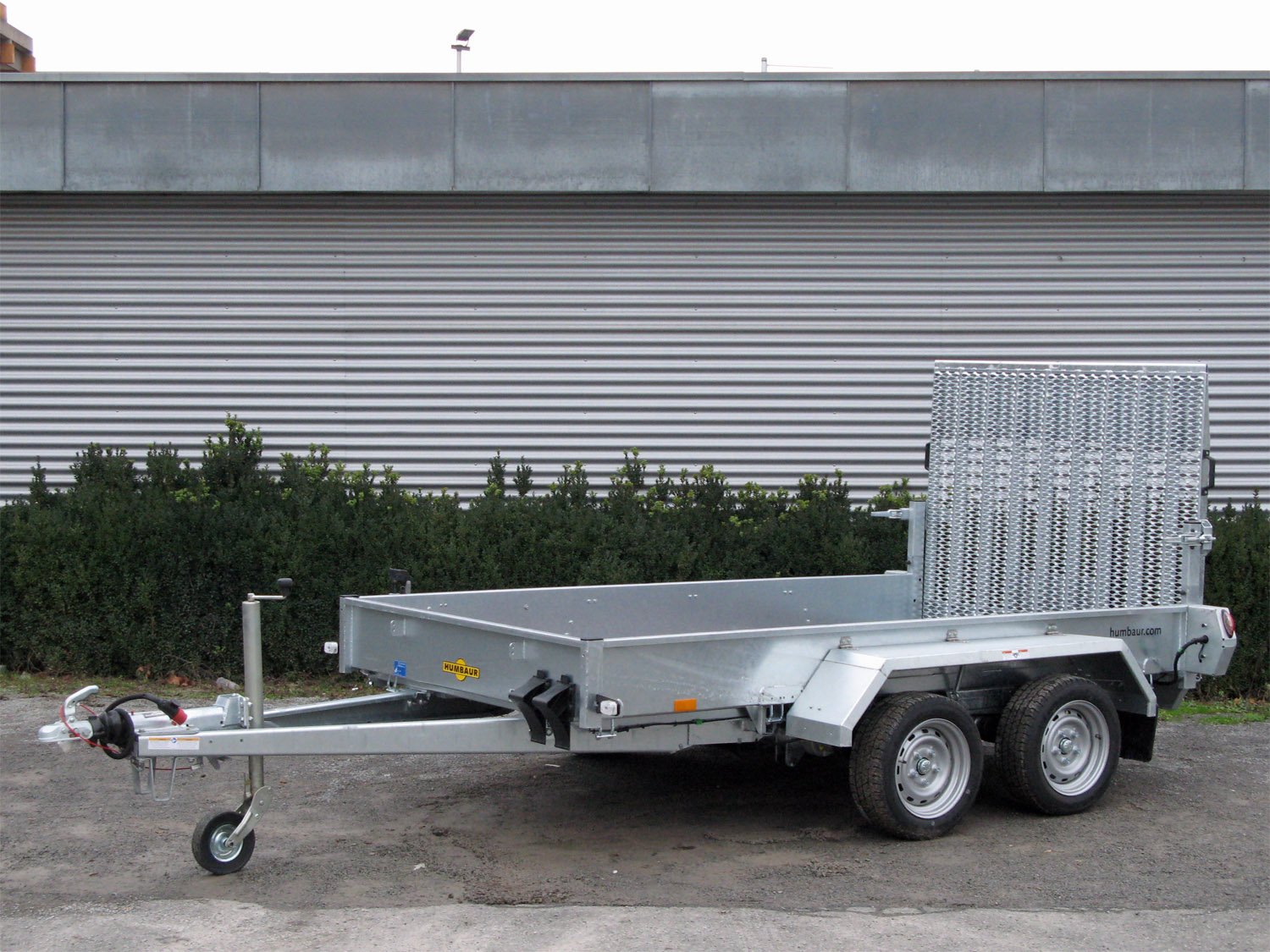 b78488f85a5c6a2c19698a4777b06019.jpg Humbaur Senko 353016 Absenkanhänger – Bild 1